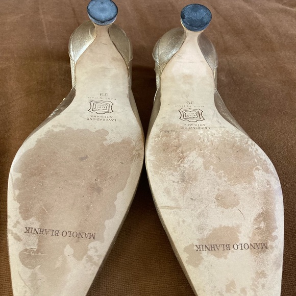 Gold Manolo Blahnik heels - Picture 4 of 5